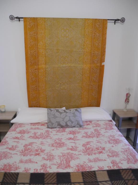 Apartment Cal Viola Torroja Bagian luar foto