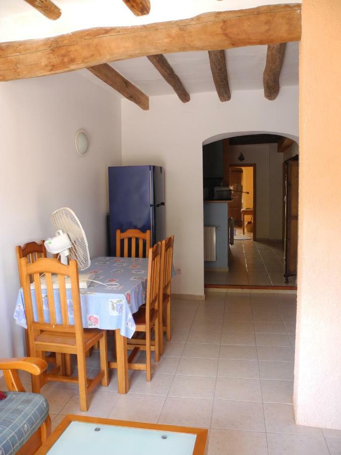 Apartment Cal Viola Torroja Bagian luar foto