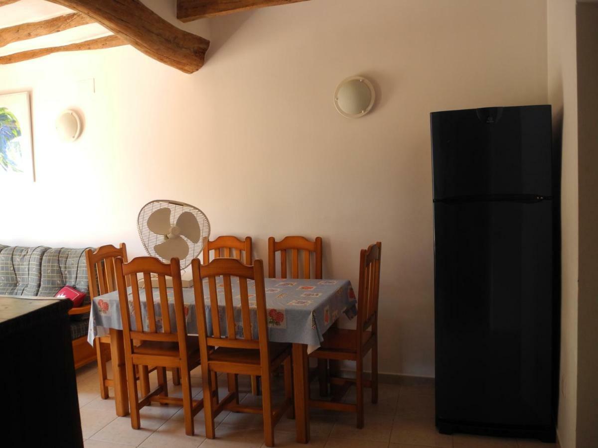 Apartment Cal Viola Torroja Bagian luar foto
