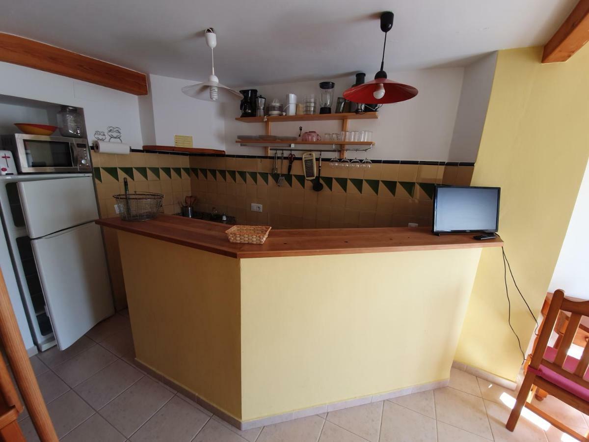 Apartment Cal Viola Torroja Bagian luar foto